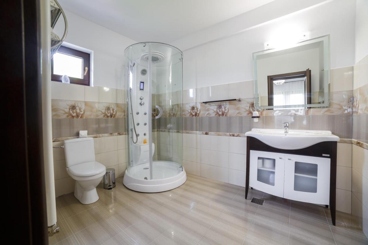 Gradina Mariajelor Hotel Câmpulung Moldovenesc エクステリア 写真
