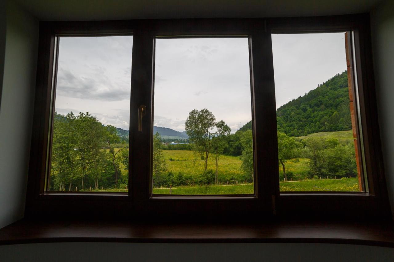 Gradina Mariajelor Hotel Câmpulung Moldovenesc エクステリア 写真