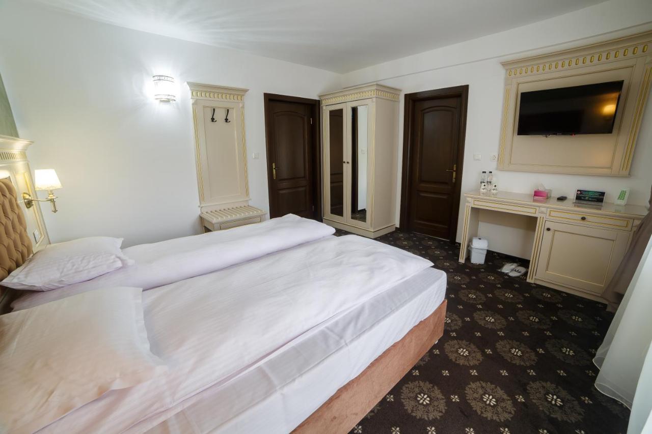 Gradina Mariajelor Hotel Câmpulung Moldovenesc エクステリア 写真