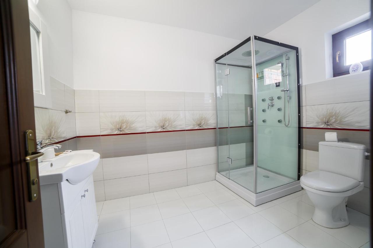 Gradina Mariajelor Hotel Câmpulung Moldovenesc エクステリア 写真