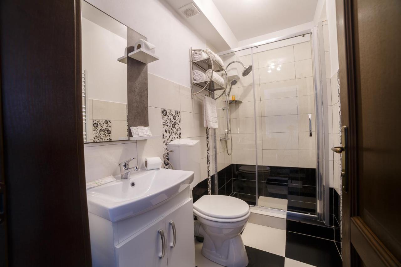 Gradina Mariajelor Hotel Câmpulung Moldovenesc エクステリア 写真