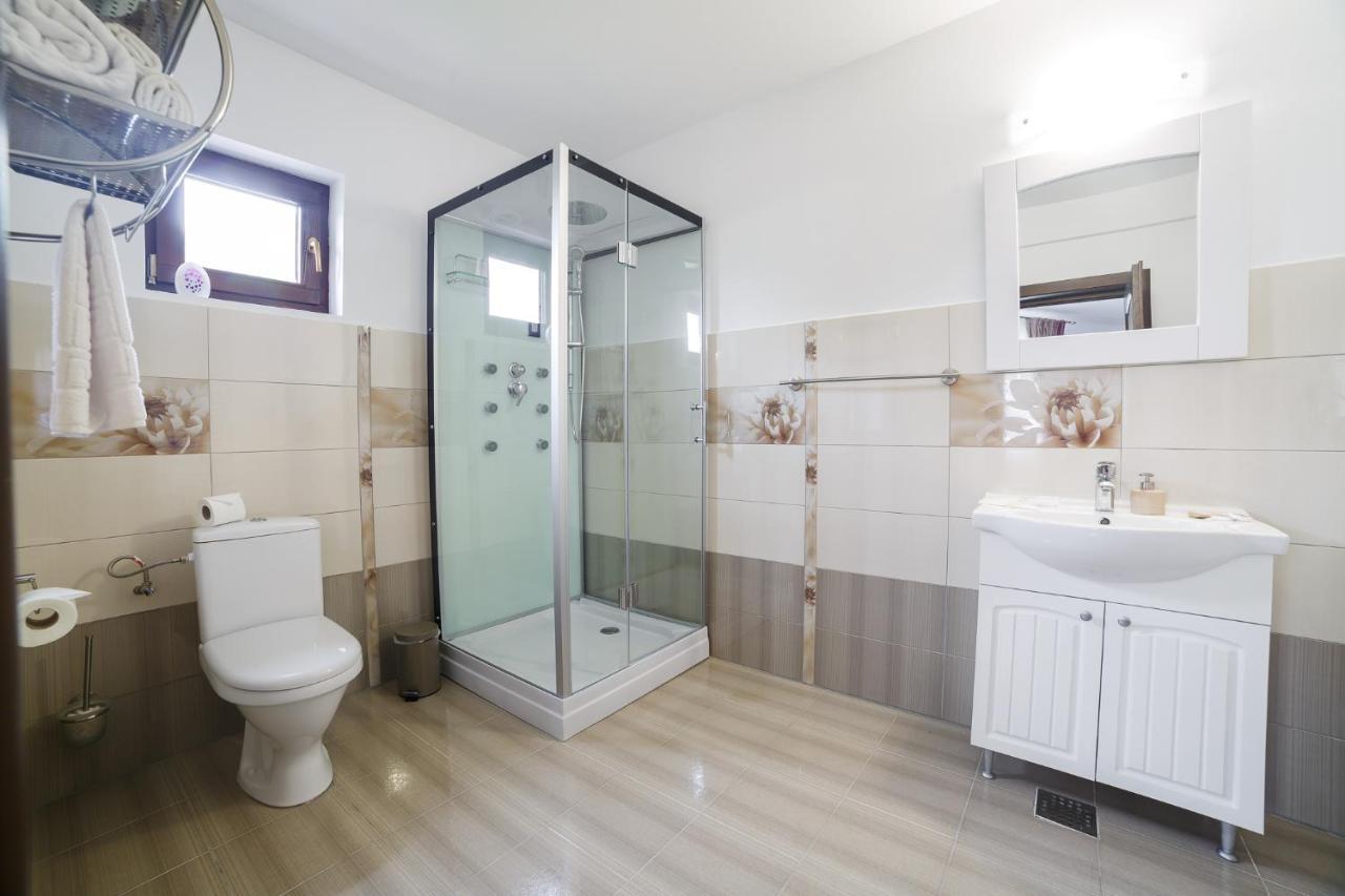Gradina Mariajelor Hotel Câmpulung Moldovenesc エクステリア 写真
