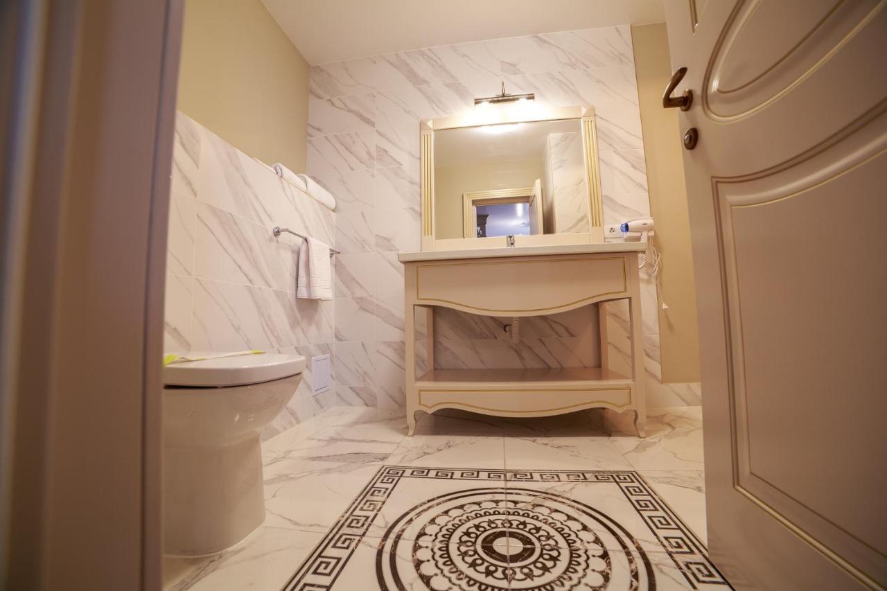 Gradina Mariajelor Hotel Câmpulung Moldovenesc エクステリア 写真