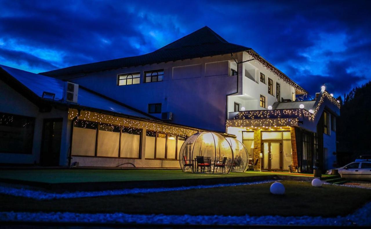 Gradina Mariajelor Hotel Câmpulung Moldovenesc エクステリア 写真