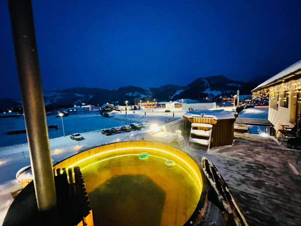 Gradina Mariajelor Hotel Câmpulung Moldovenesc エクステリア 写真